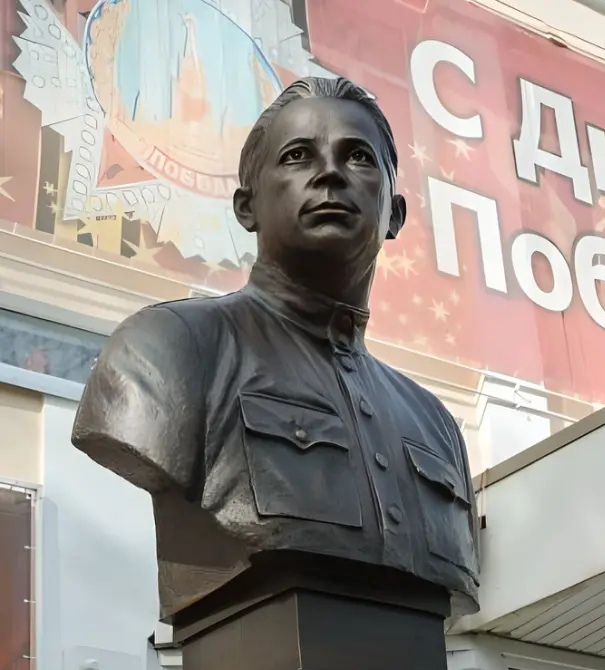 10.04 Печерский 1