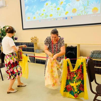 Photo 5434001470988089539 Y