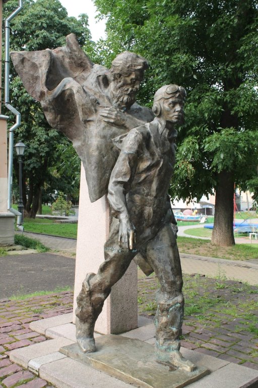 i 1887577